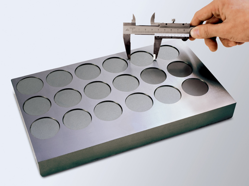 三軸火(huǒ)花機1